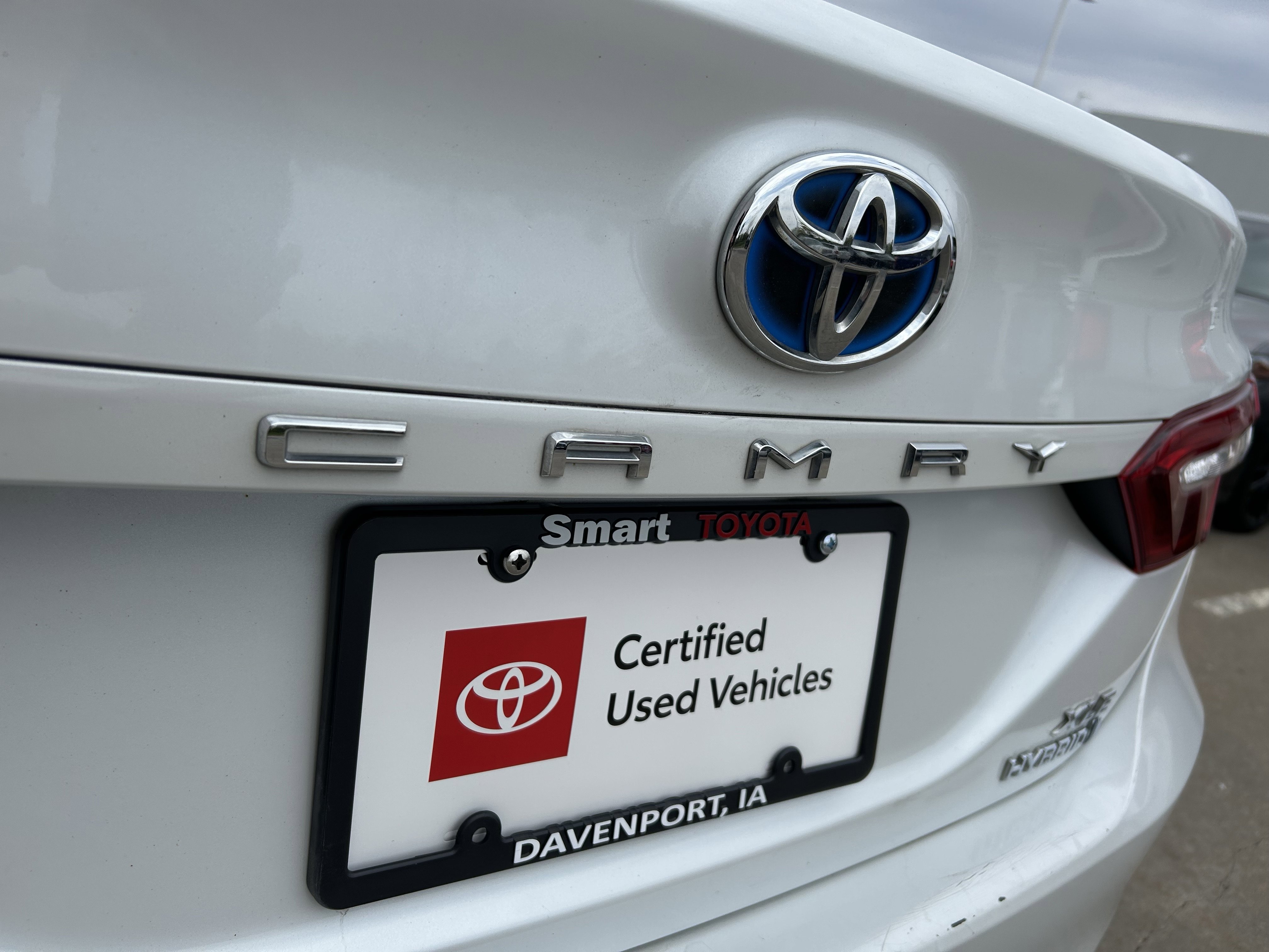 Certified 2020 Toyota Camry XLE w/ Four Season Floor Mat Package FWD image 8