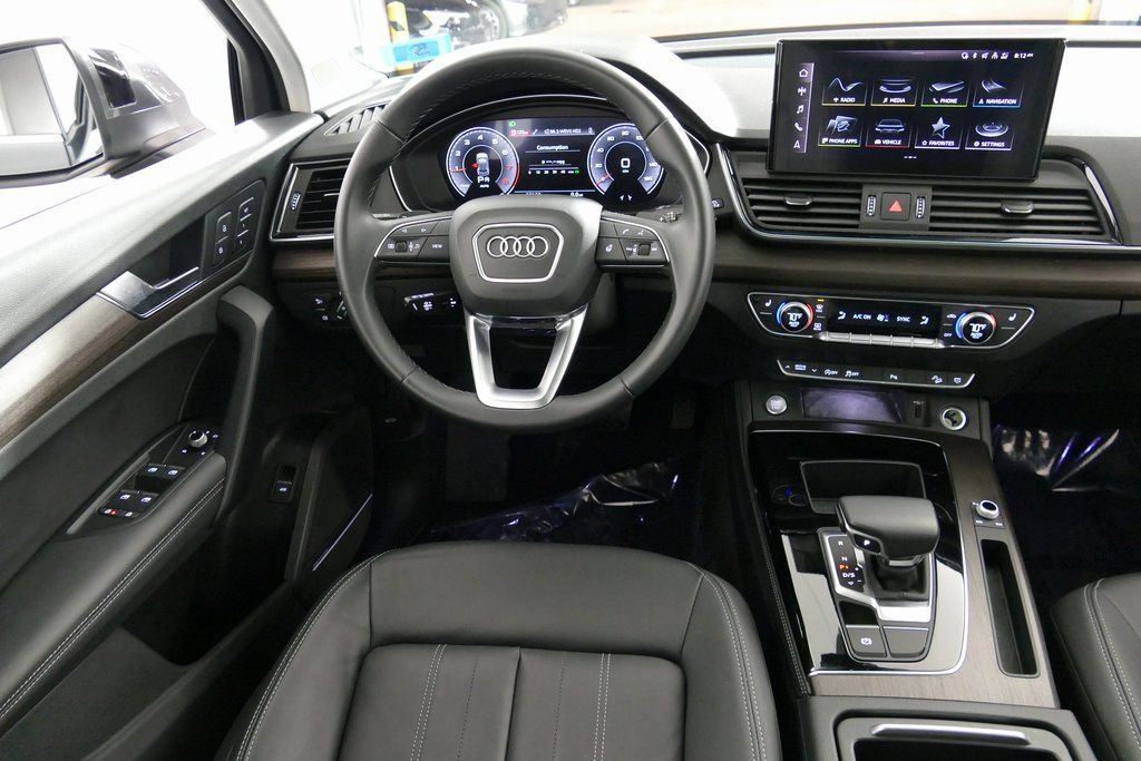 Certified 2022 Audi Q5 2.0T Premium Plus w/ Premium Plus Package AWD/4WD image 28