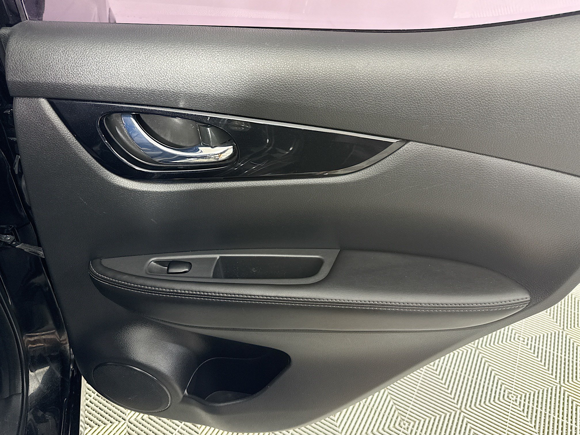Used 2021 Nissan Rogue Sport SV FWD image 26