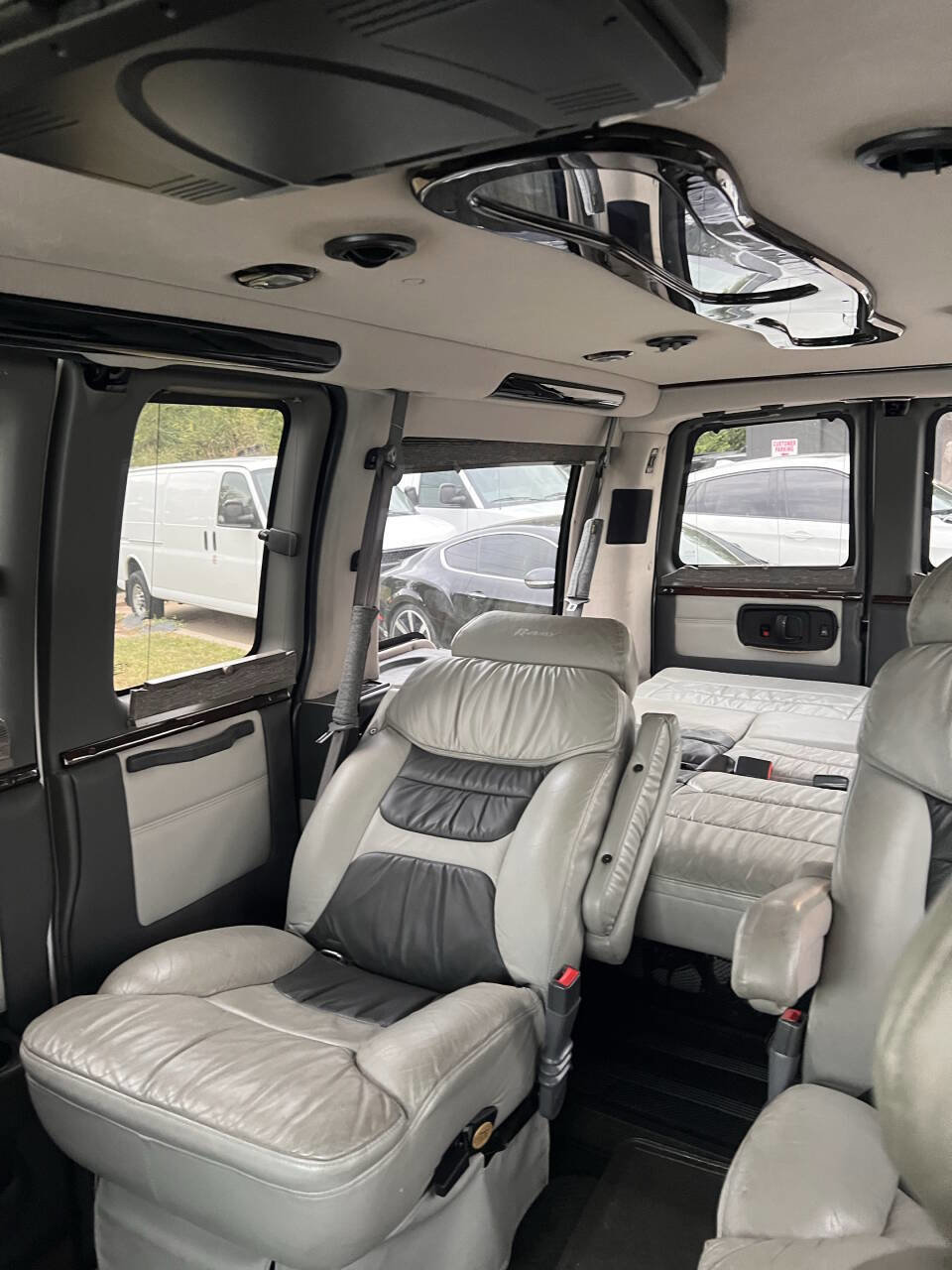 Used 2004 Chevrolet Express 1500 1500 3dr Cargo 135 in. WB w/ LS Preferred Equipment Group image 24