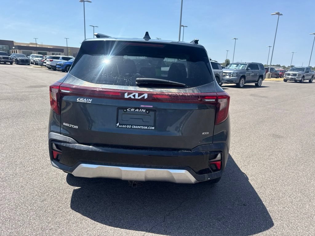Certified 2025 Kia Seltos S AWD/4WD image 7
