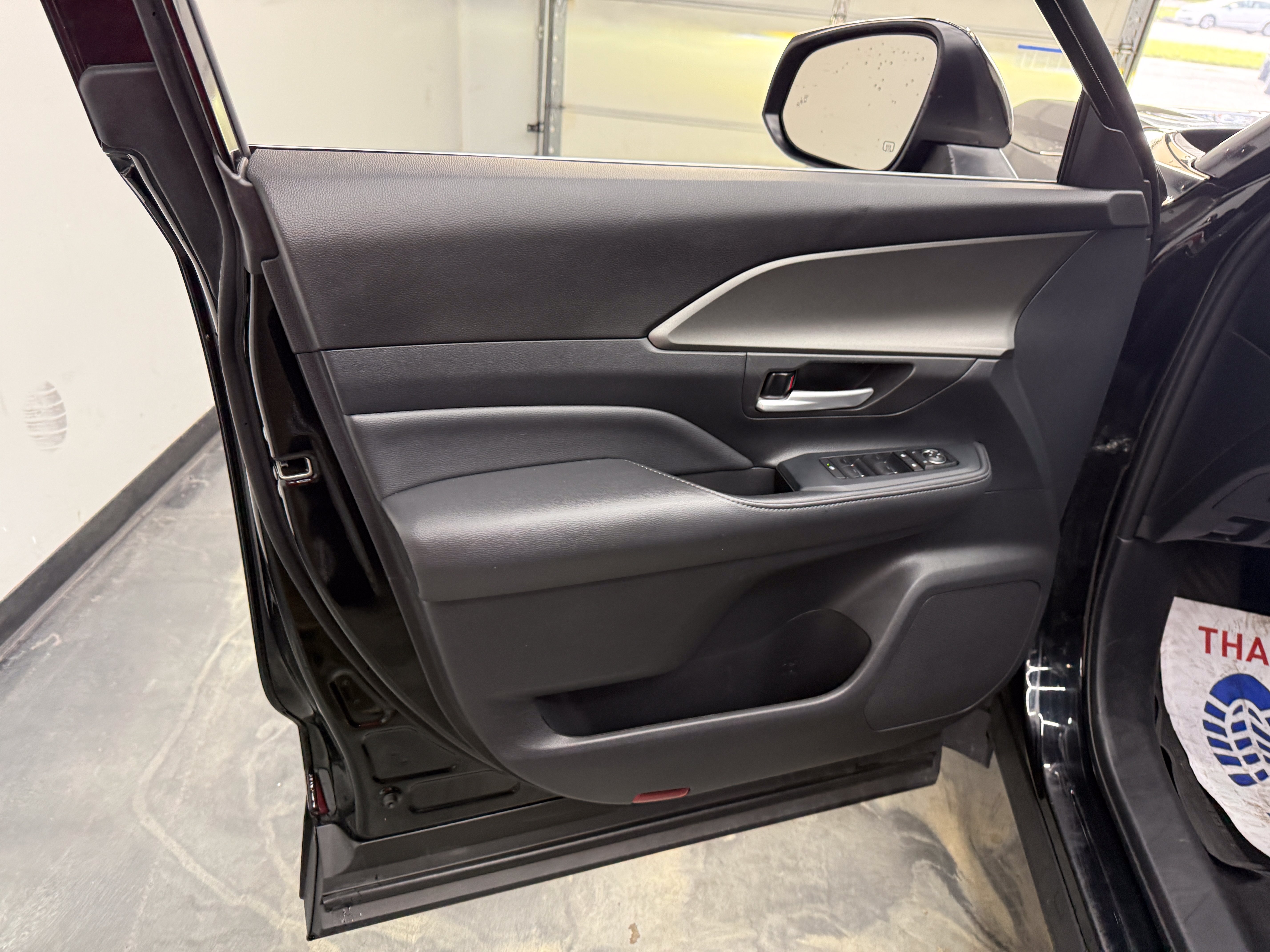Used 2024 Toyota Grand Highlander AWD image 9