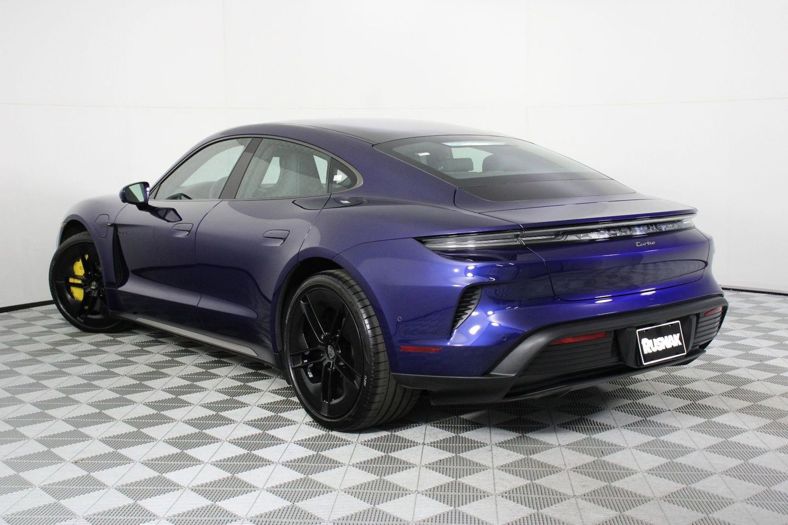 Certified 2025 Porsche Taycan Turbo image 3