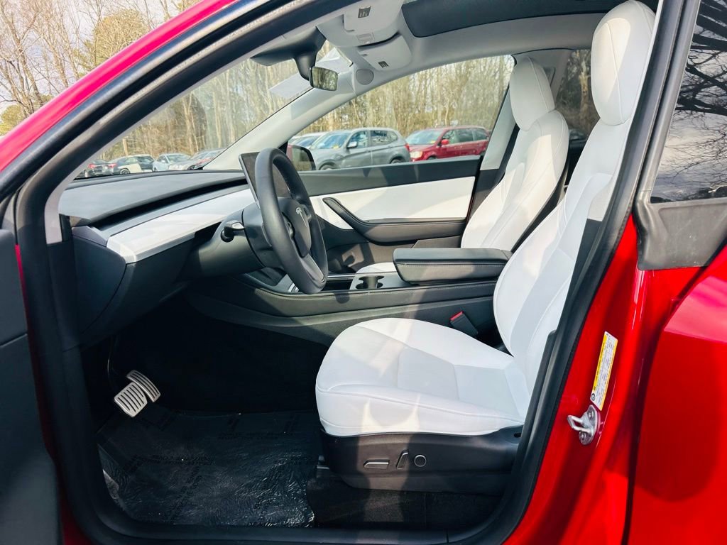 Used 2021 Tesla Model Y Performance image 13