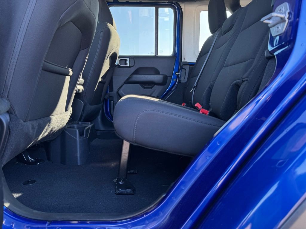 Used 2019 Jeep Wrangler Unlimited Sahara image 27