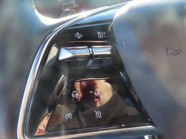 Used 2024 Cadillac Lyriq Sport image 19