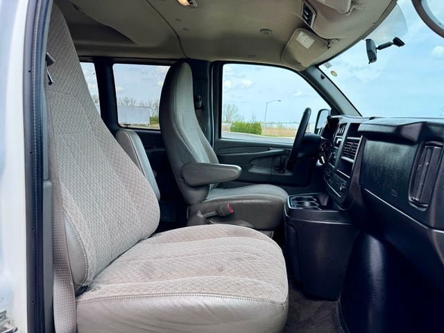 Used 2014 Chevrolet Express 1500 LT w/ LT Preferred Equipment Group RWD image 12