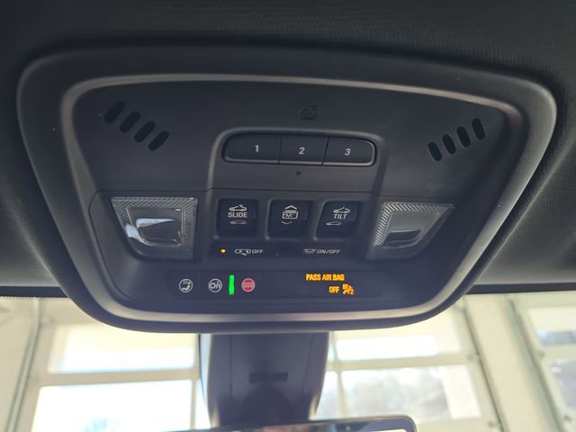 Certified 2023 Chevrolet Traverse Premier image 27