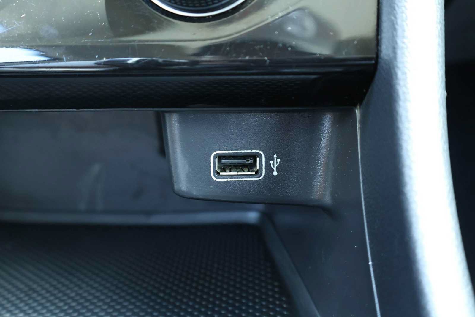 Used 2019 Volkswagen Jetta SE FWD image 26