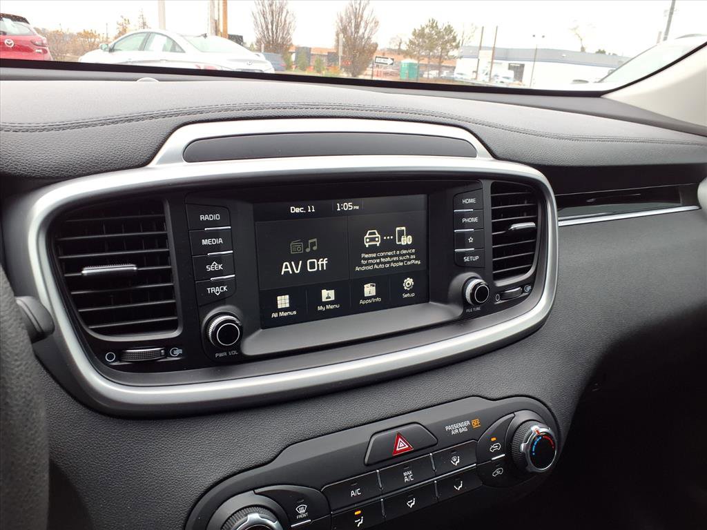 Used 2019 Kia Sorento L image 10
