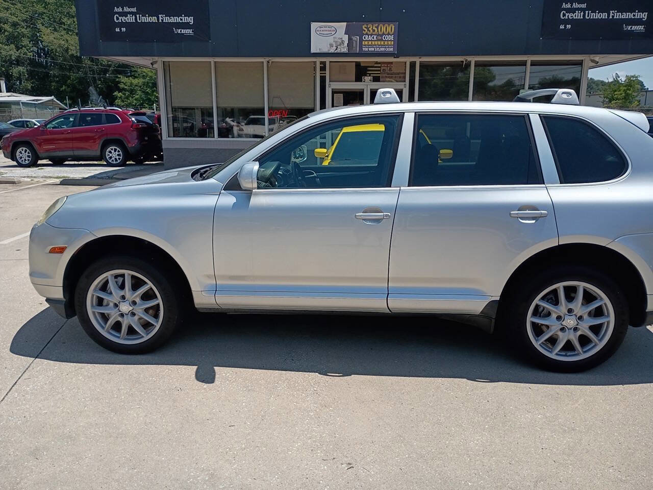 Used 2008 Porsche Cayenne S image 2