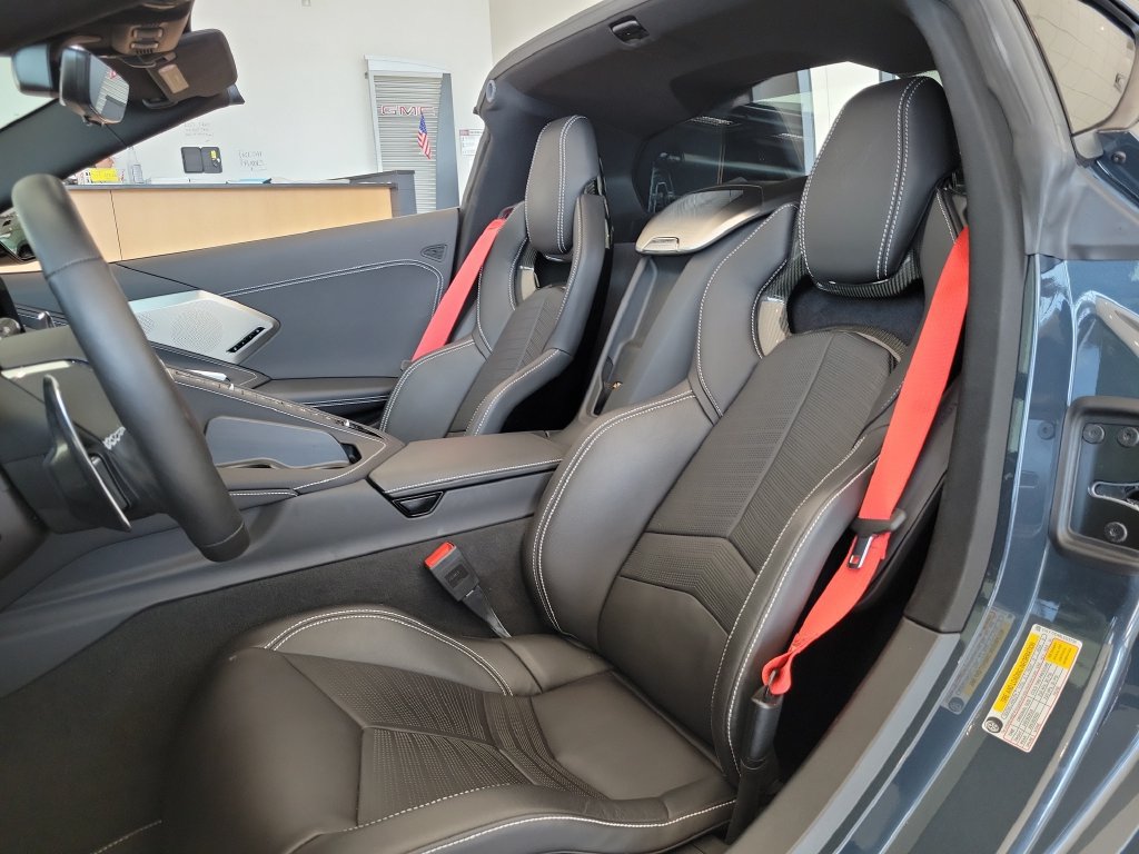 Used 2020 Chevrolet Corvette Stingray Preferred Cpe w/ 2LT Preferred Equipment Group RWD image 11