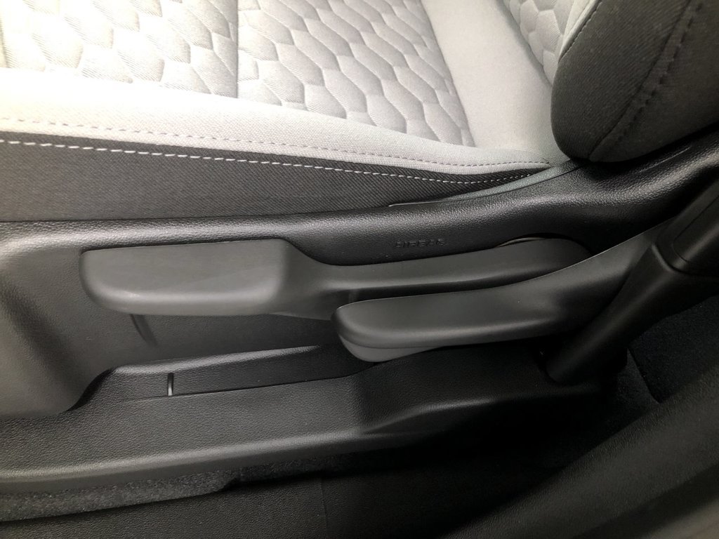 Used 2020 Chevrolet Equinox LS FWD image 12
