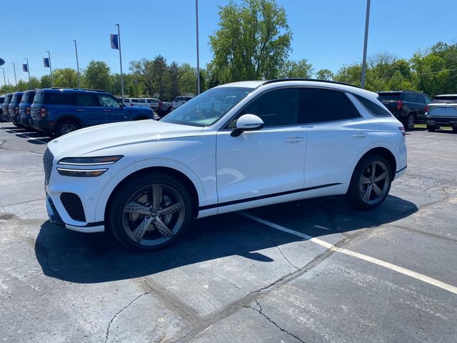 Used 2024 Genesis GV70 2.5T w/ Sport Prestige Package AWD/4WD image 2