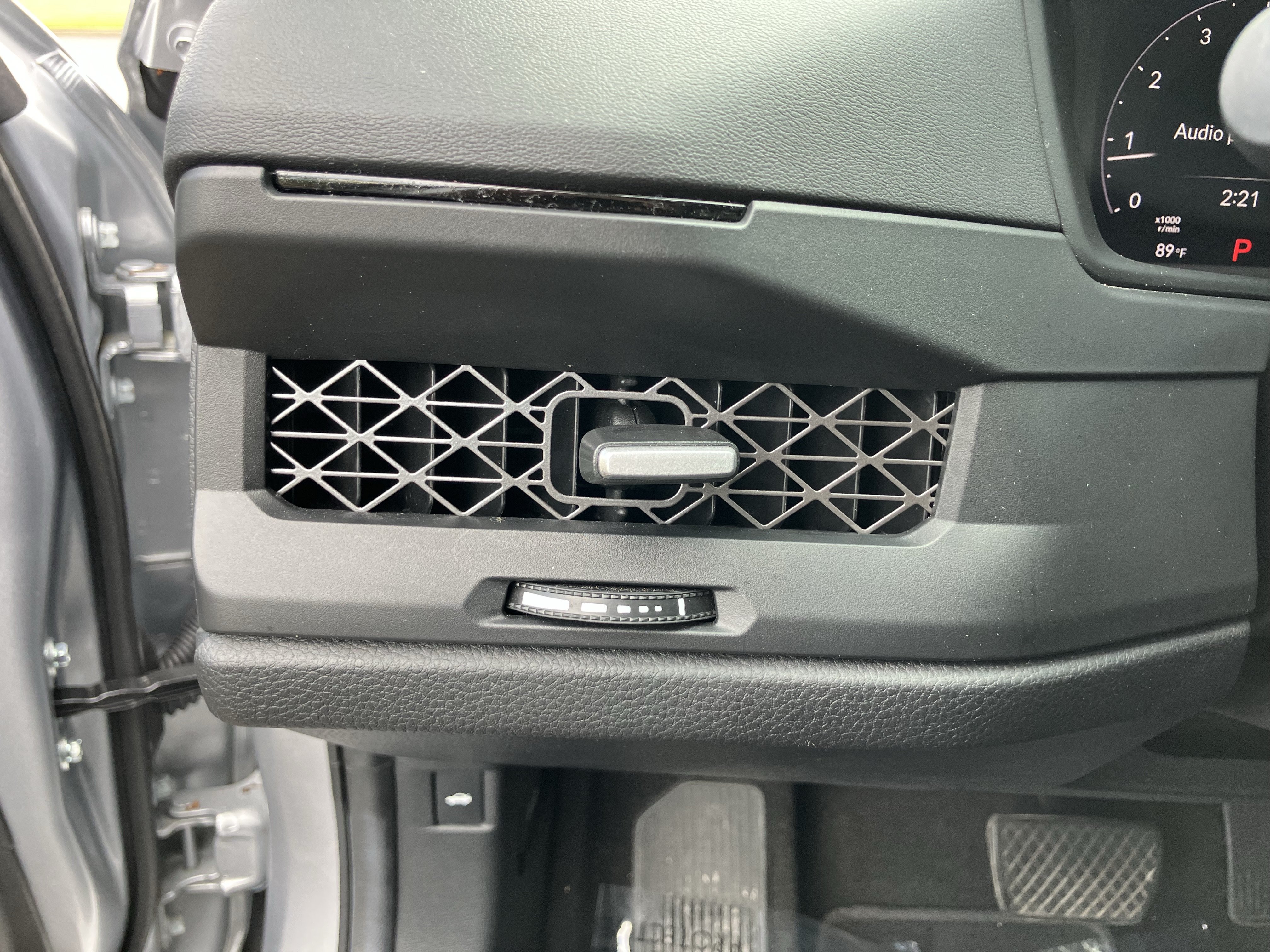 Used 2025 Honda Accord SE image 19