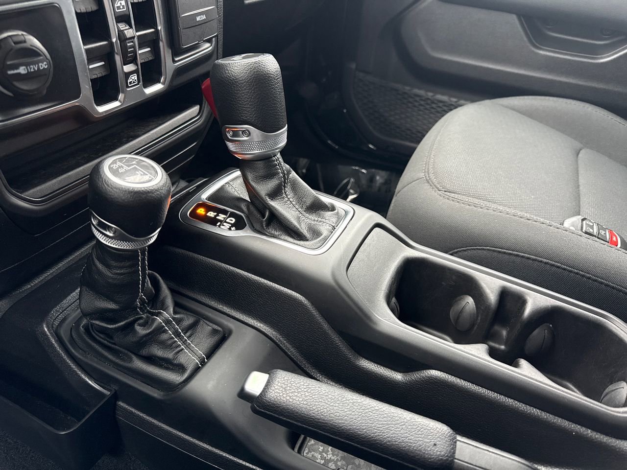 Used 2023 Jeep Wrangler Sahara w/ Cold Weather Group image 19