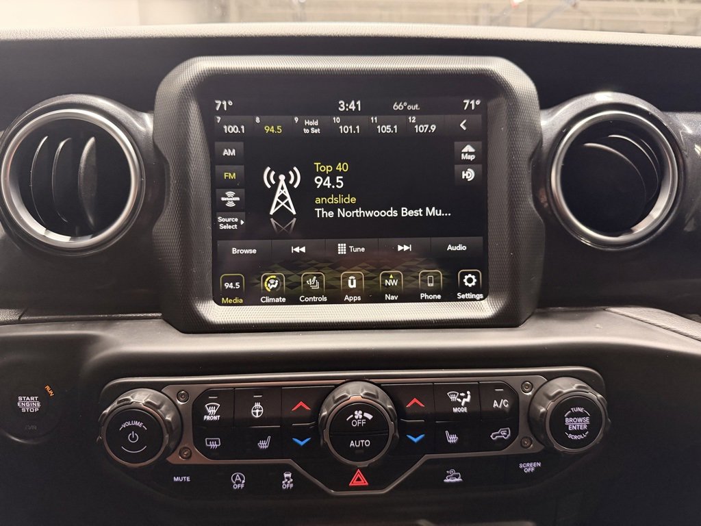 Used 2023 Jeep Wrangler Unlimited Sahara image 37