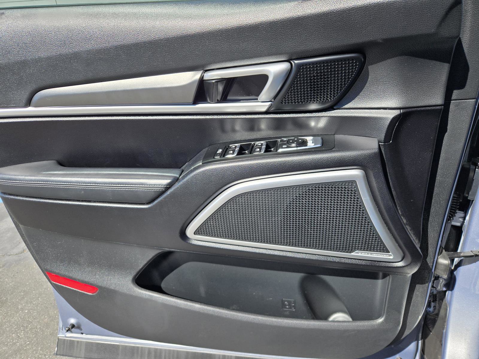 Used 2022 Kia Telluride LX image 20