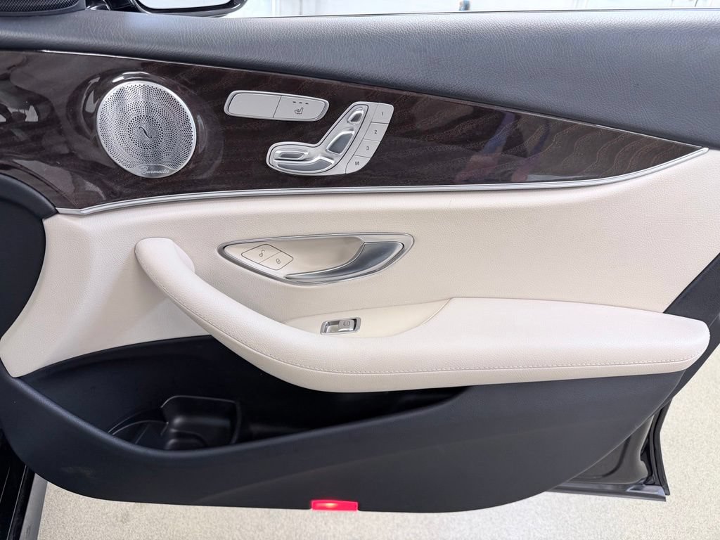 Used 2019 Mercedes-Benz E 300 image 40