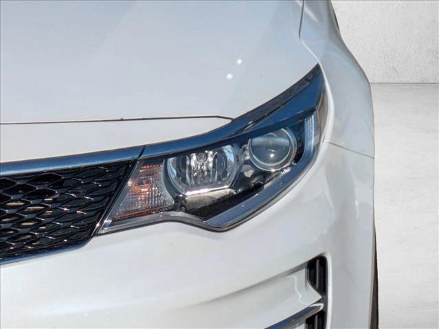Used 2016 Kia Optima LX FWD image 6