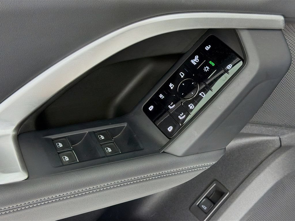 Certified 2025 Audi Q5 Premium Plus w/ Premium Plus AWD/4WD image 18