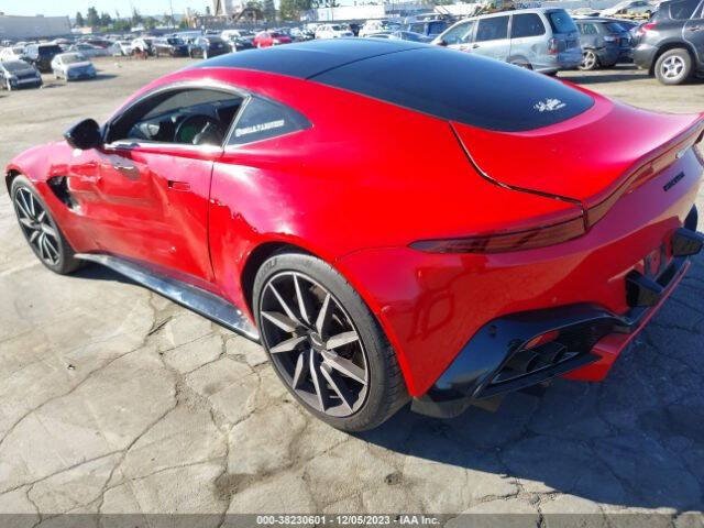 Used 2019 Aston Martin V8 Vantage Coupe RWD image 23