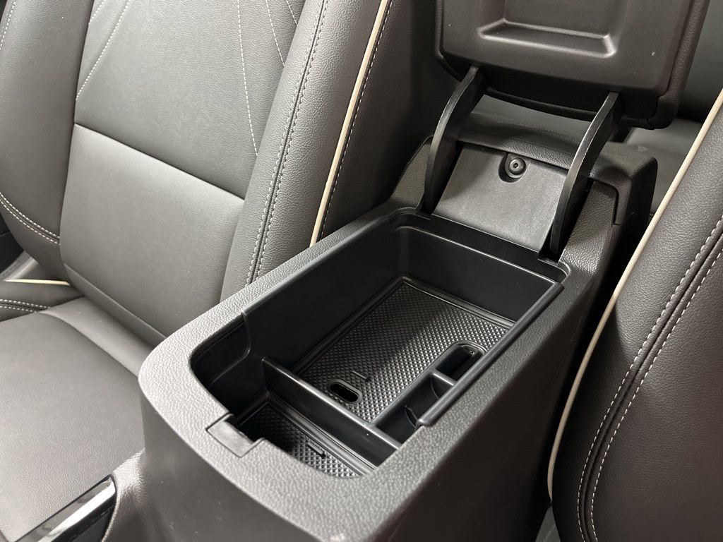 Used 2026 Buick Envista Sport Touring w/ Studio Series FWD image 26