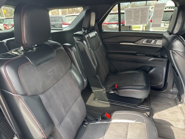 Used 2025 Ford Explorer ST AWD/4WD image 18