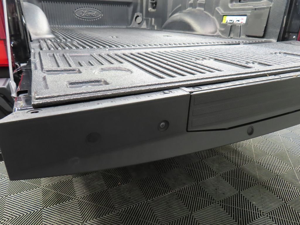 Used 2023 Ford F250 Platinum w/ FX4 Off-Road Package AWD/4WD image 47