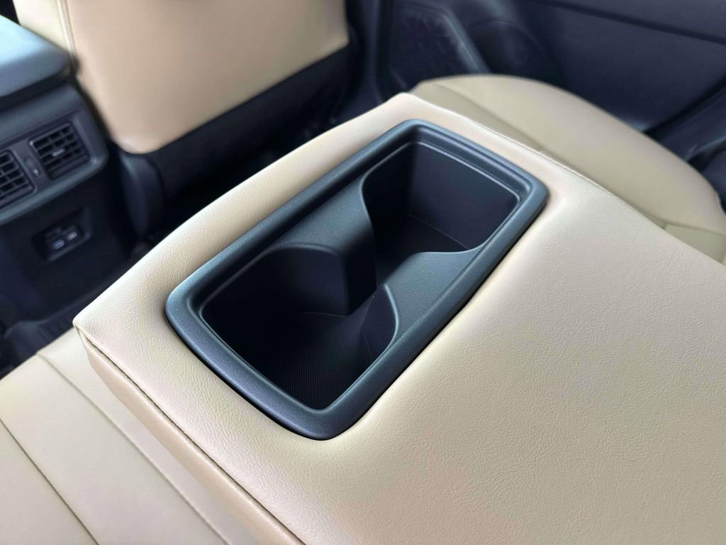 Used 2023 Toyota RAV4 XLE Premium image 12