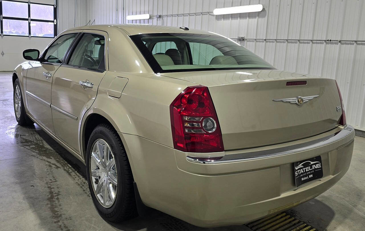 Used 2009 Chrysler 300 Limited image 6
