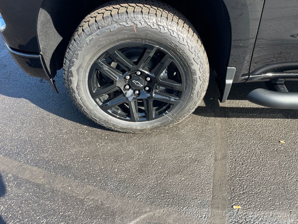 New 2026 Chevrolet Silverado 1500 Custom w/ Turbomax Blackout Package image 33