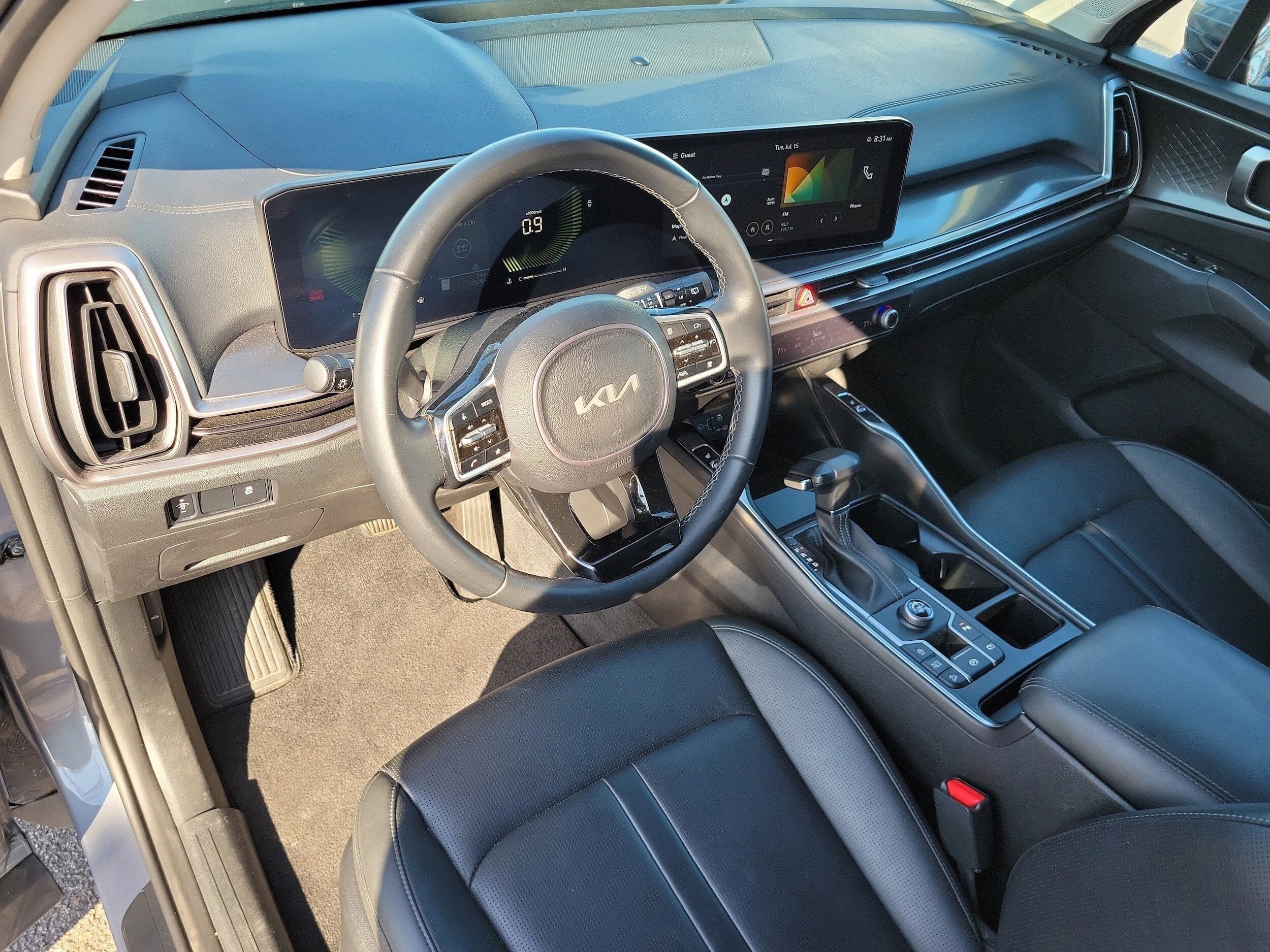 Used 2024 Kia Sorento S image 12