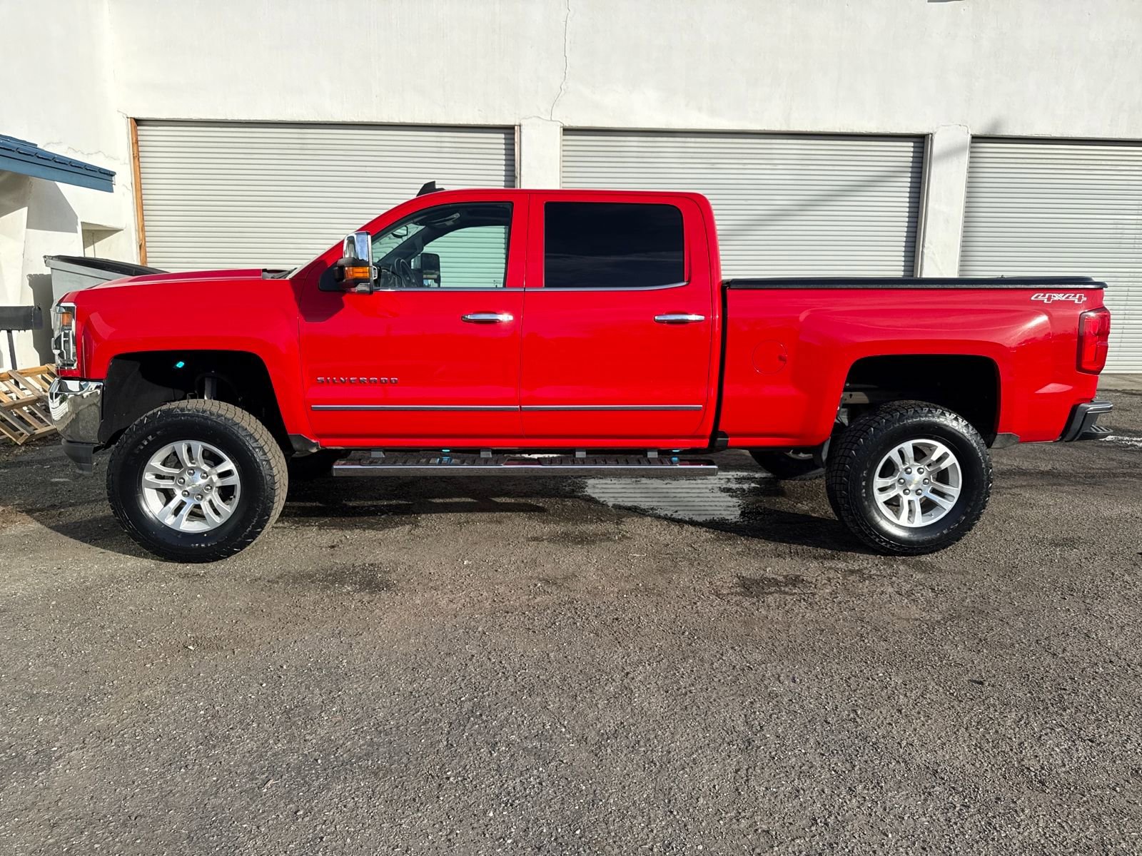 Used 2017 Chevrolet Silverado 1500 LTZ w/ LTZ Plus Package image 2