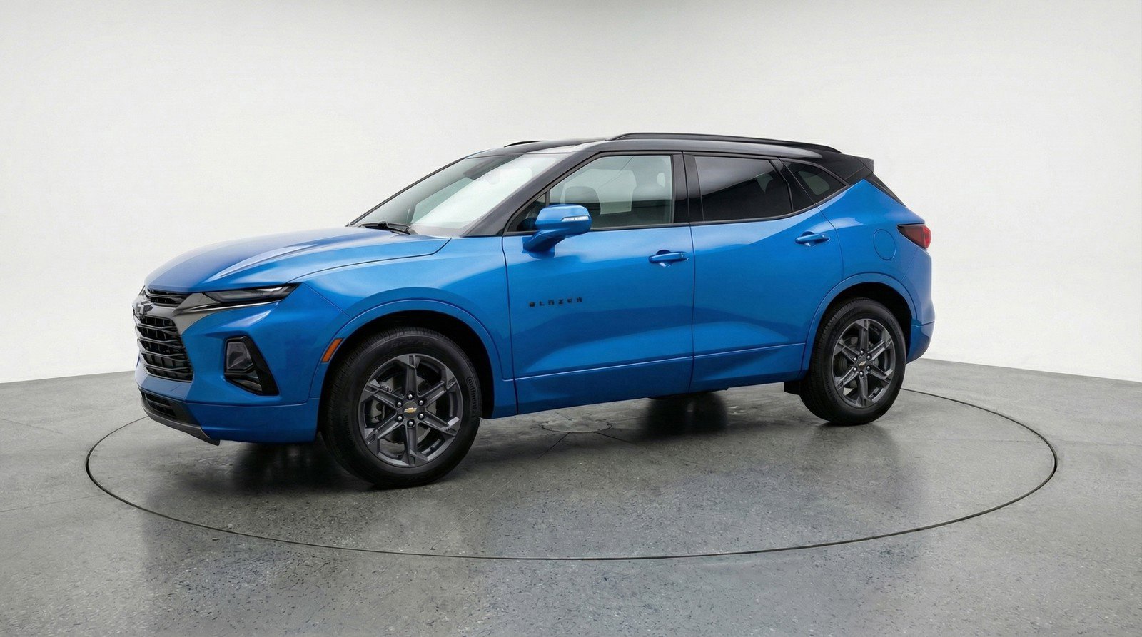 Used 2025 Chevrolet Blazer LT image 3