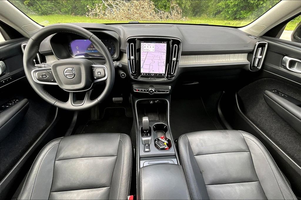 Used 2024 Volvo XC40 B5 Core AWD/4WD image 21