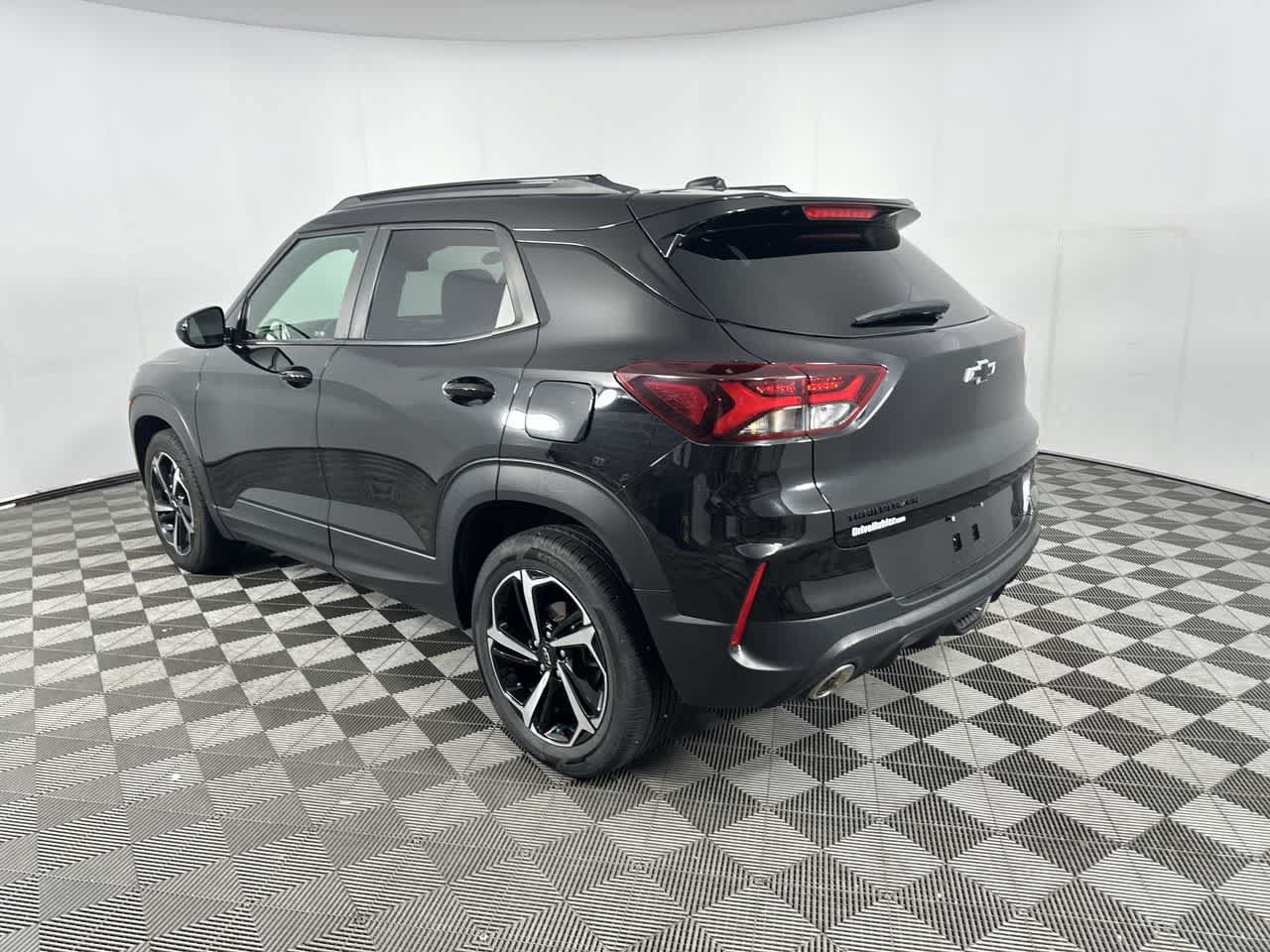 Used 2022 Chevrolet TrailBlazer RS FWD image 6