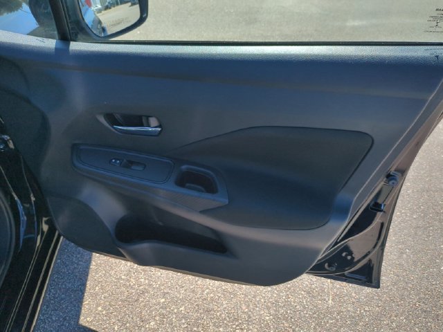 Used 2021 Nissan Versa SV FWD image 32