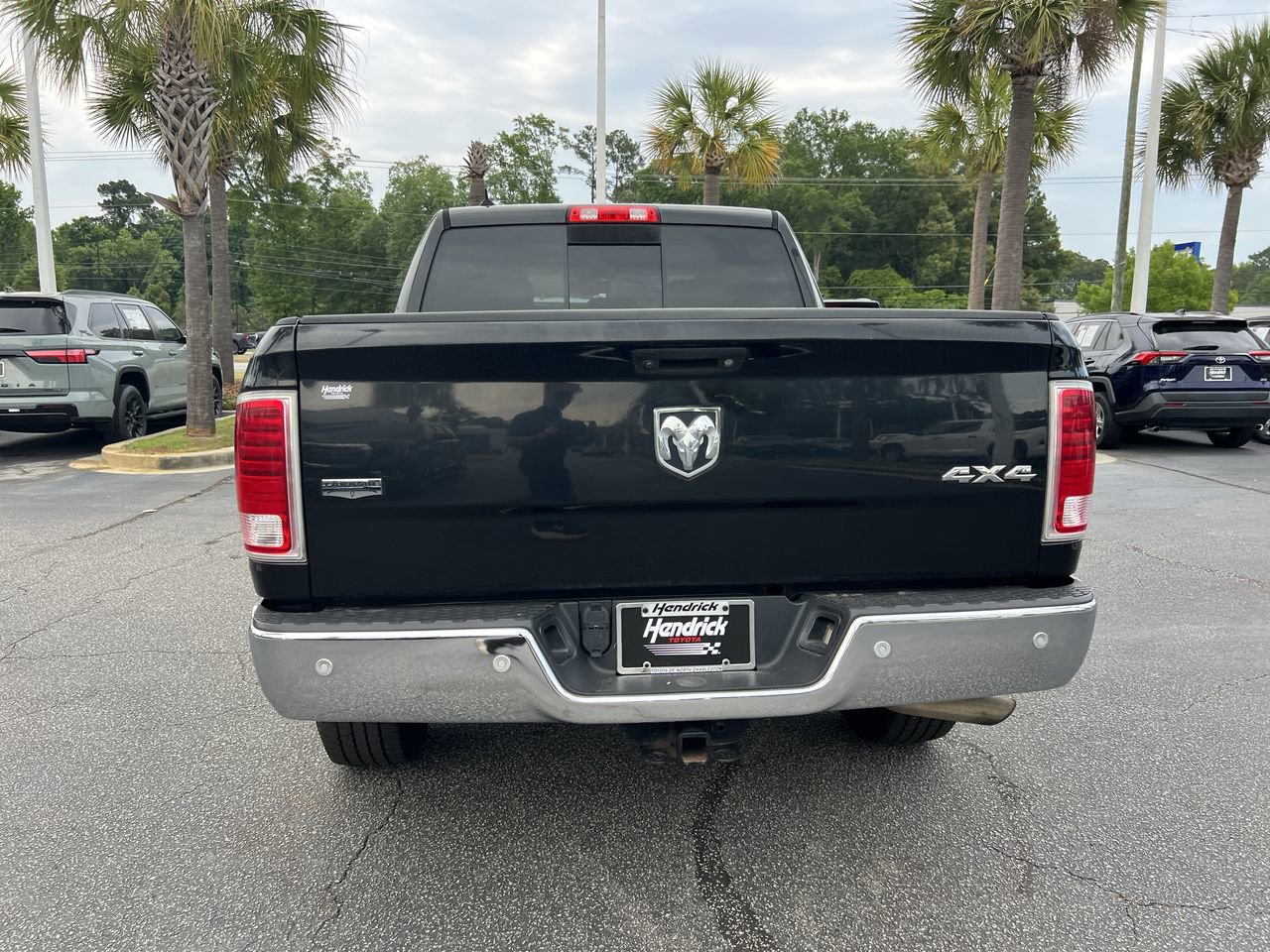 Used 2017 RAM 1500 Laramie w/ Convenience Group AWD/4WD image 9