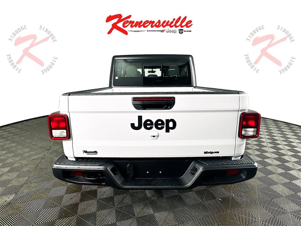 New 2025 Jeep Gladiator Sport image 6