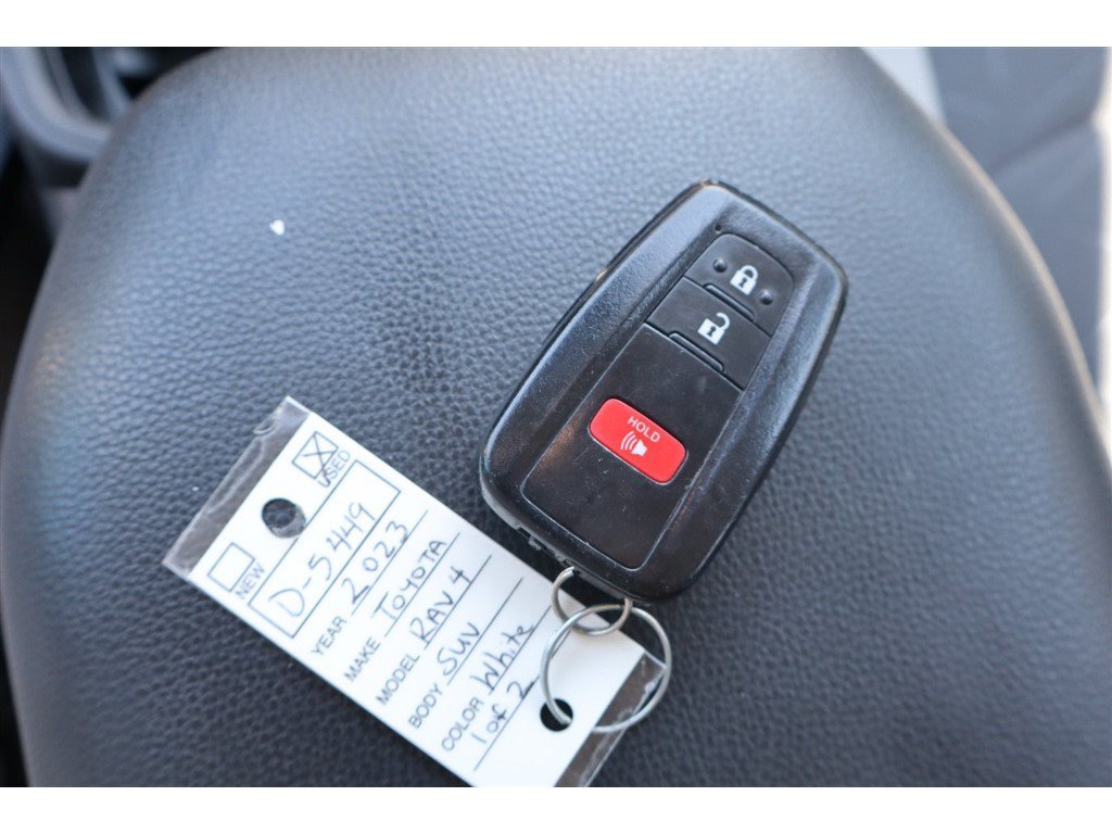 Used 2023 Toyota RAV4 XLE FWD image 39