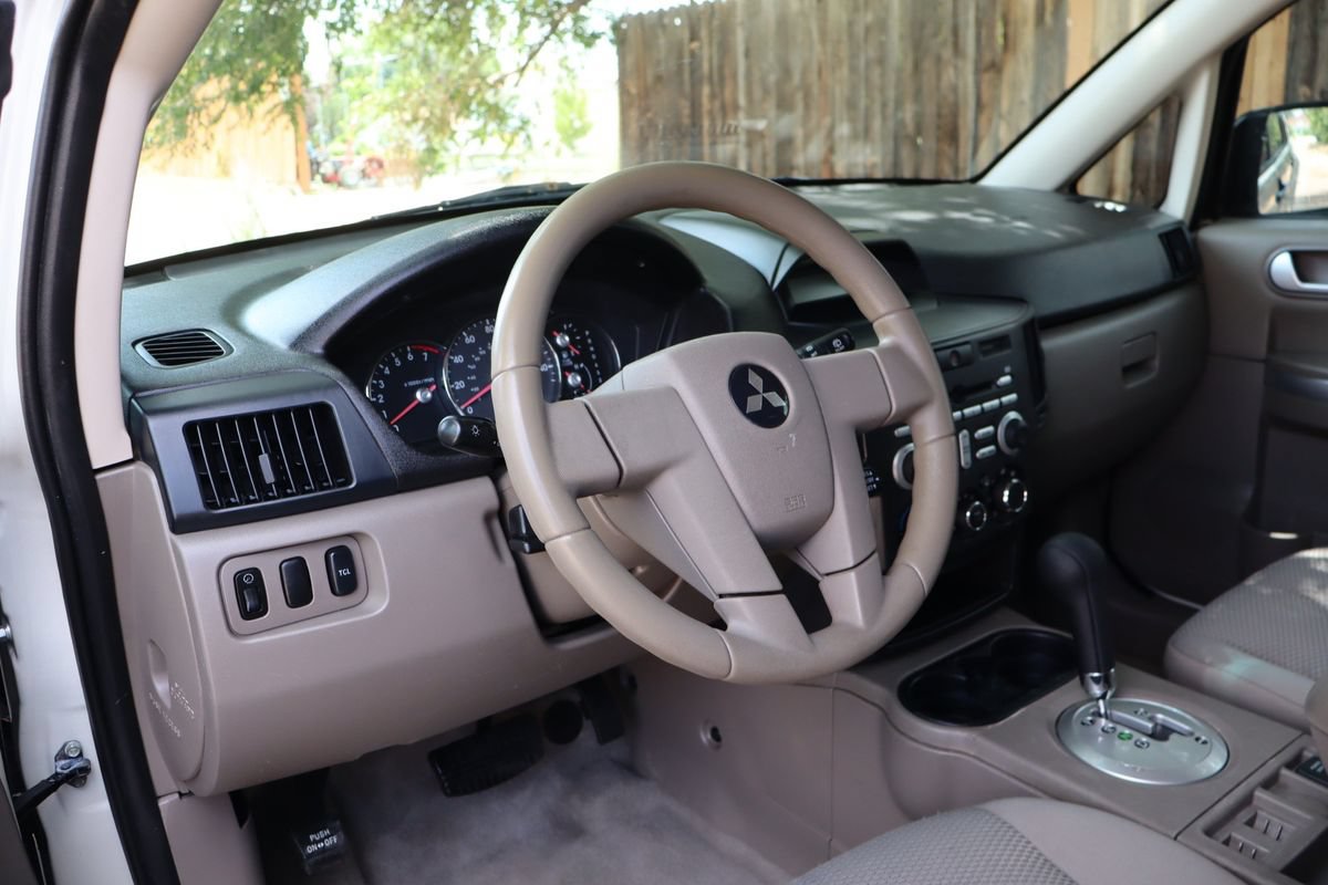 Used 2008 Mitsubishi Endeavor LS AWD/4WD image 15