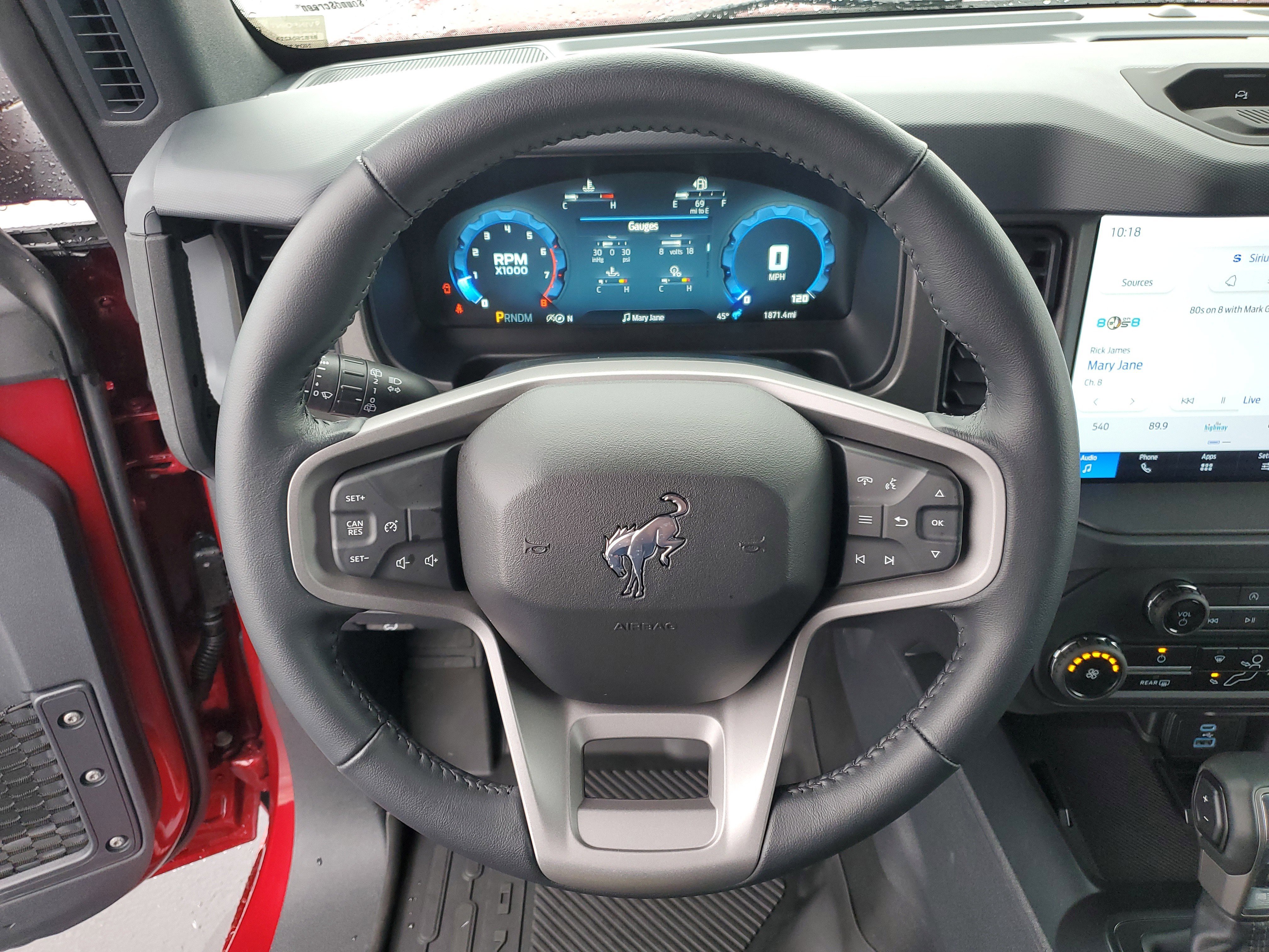 Used 2025 Ford Bronco Badlands image 18