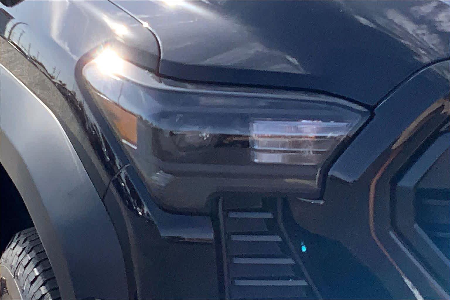 New 2026 Toyota Tacoma TRD Off-Road AWD/4WD image 13