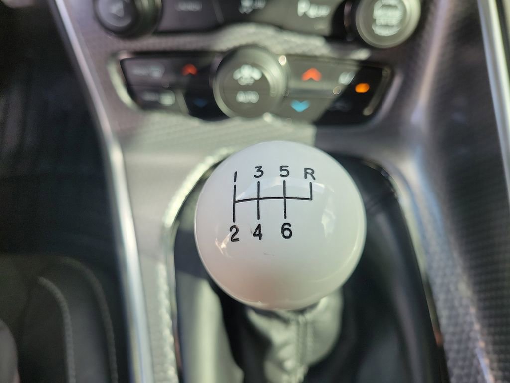 Used 2015 Dodge Challenger SRT Hellcat RWD image 32