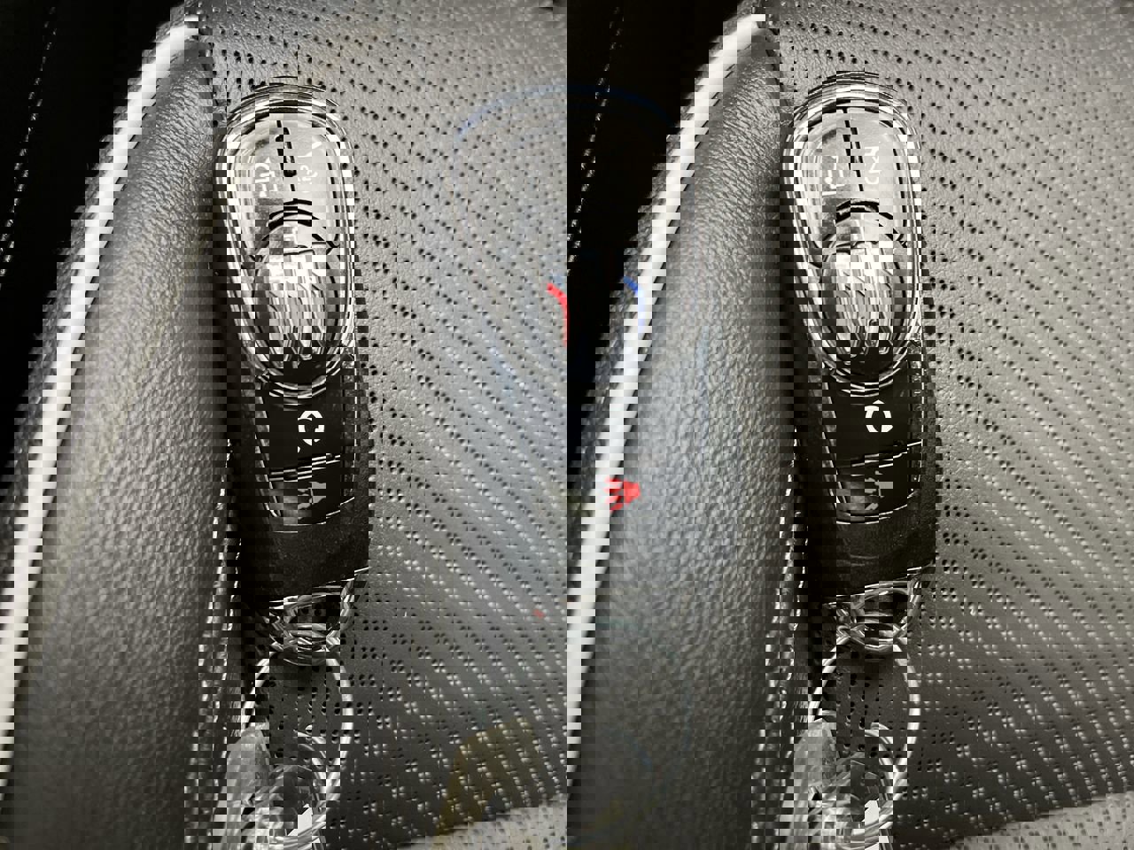 Certified 2025 Buick Encore GX Avenir w/ Avenir Technology Package AWD/4WD image 30