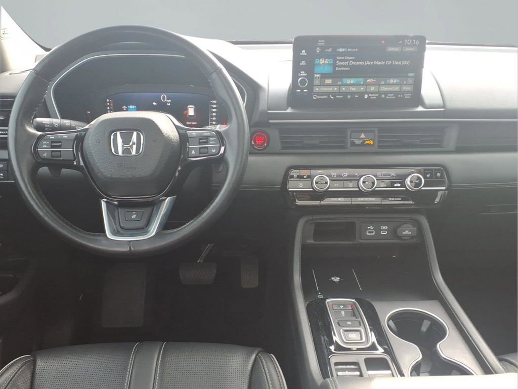 Used 2023 Honda Pilot Elite image 4