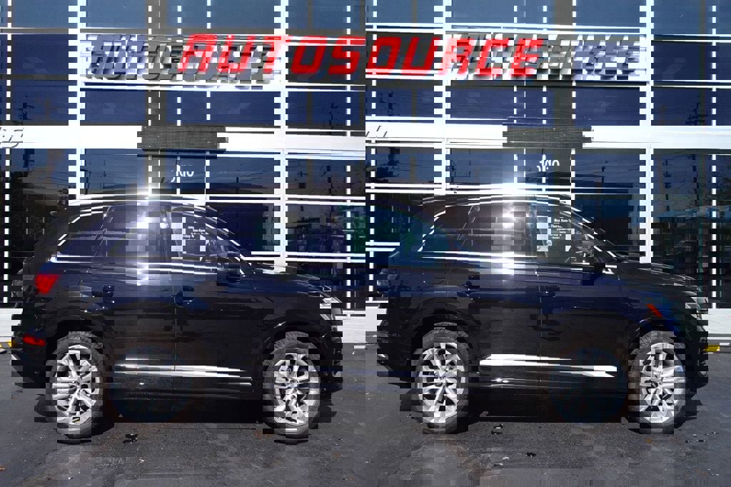 Used 2025 Audi Q7 3.0T Premium Plus