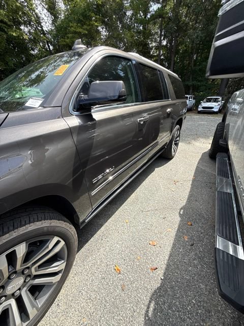 Used 2019 GMC Yukon XL Denali w/ Denali Ultimate Package AWD/4WD image 4