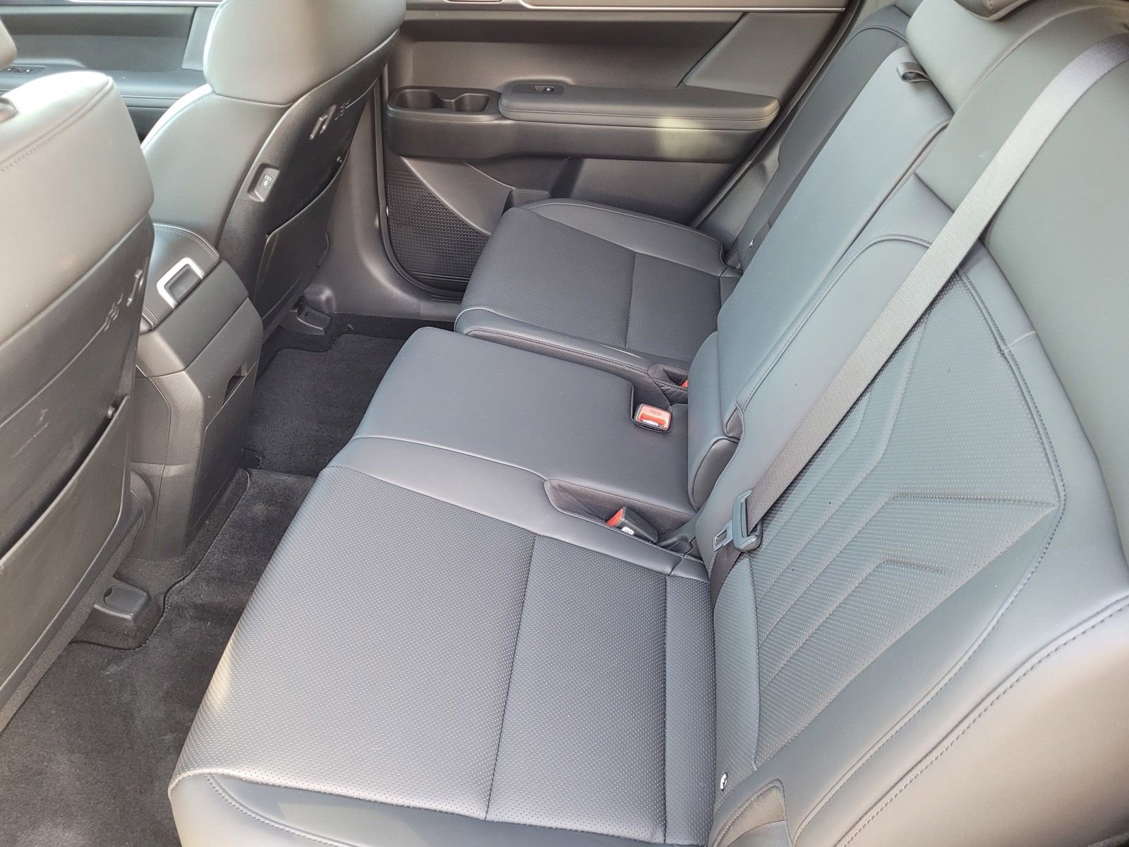 Used 2026 Hyundai Santa Fe SEL FWD image 18